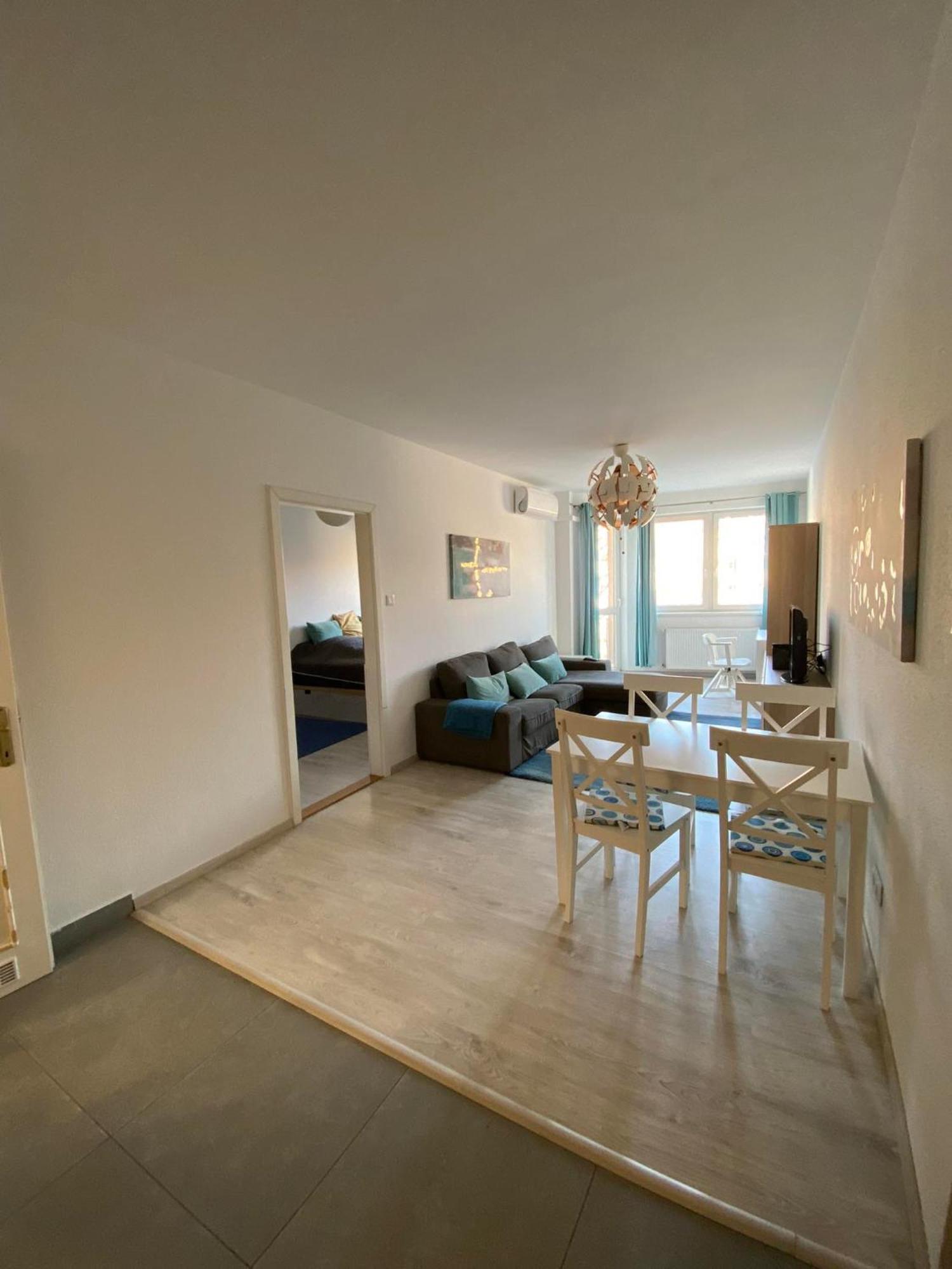 Skylark Cozy Bigger Apartment Budapest Bagian luar foto