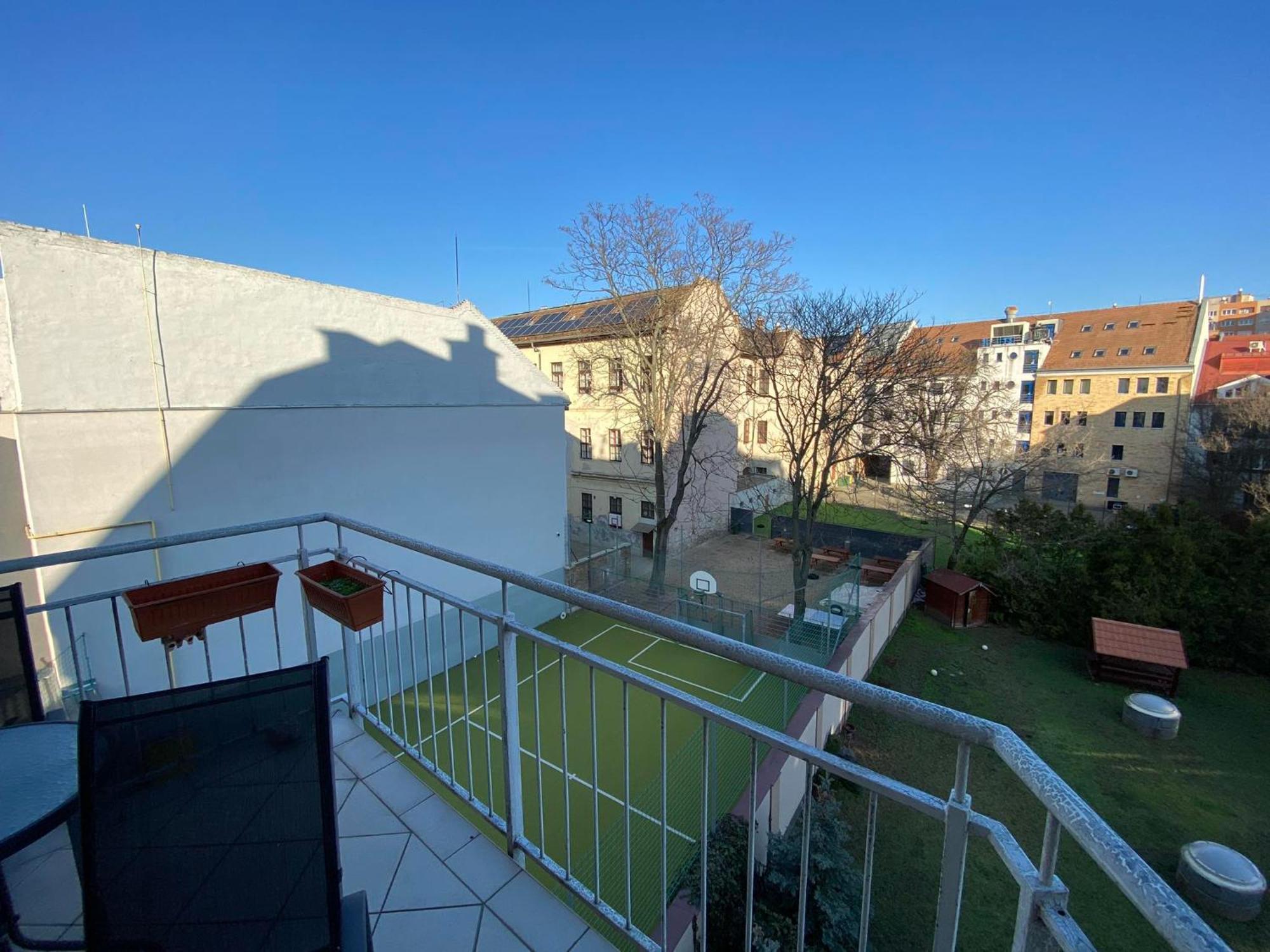 Skylark Cozy Bigger Apartment Budapest Bagian luar foto